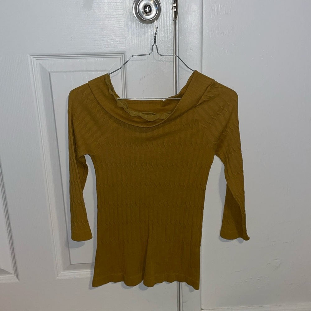 Mustardy color medium great condition